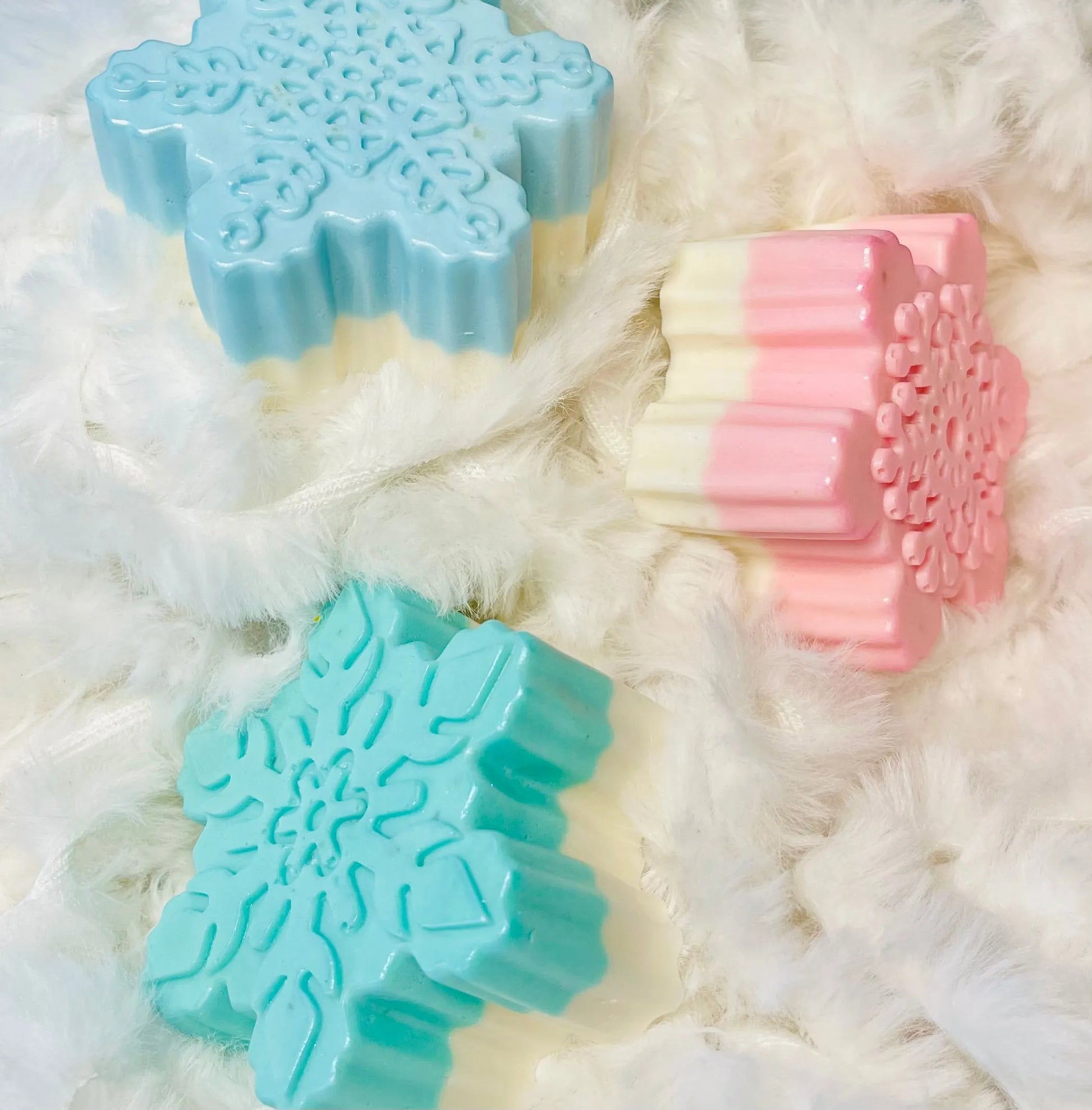 Snowflake Oatmeal Shea Soap | Natural Hand & Body Exfoliating Bar White Out
