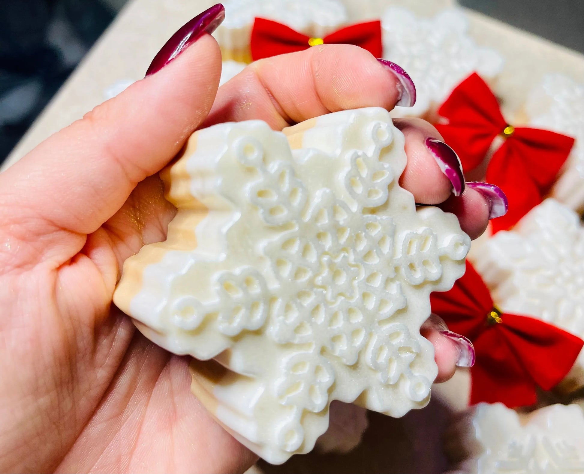 Snowflake Oatmeal Shea Soap | Natural Hand & Body Exfoliating Bar White Out