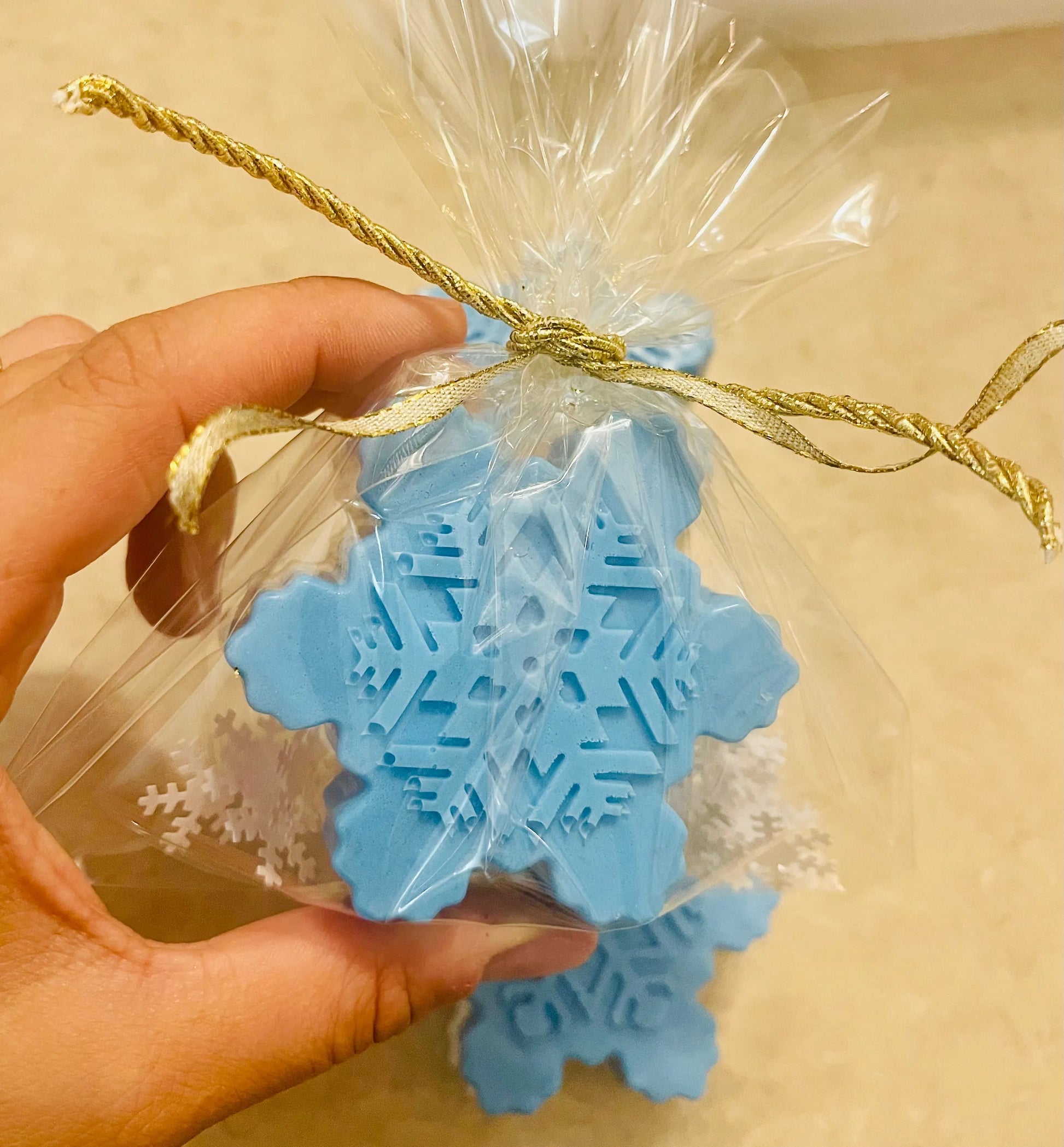 Snowflake Oatmeal Shea Soap | Natural Hand & Body Exfoliating Bar White Out