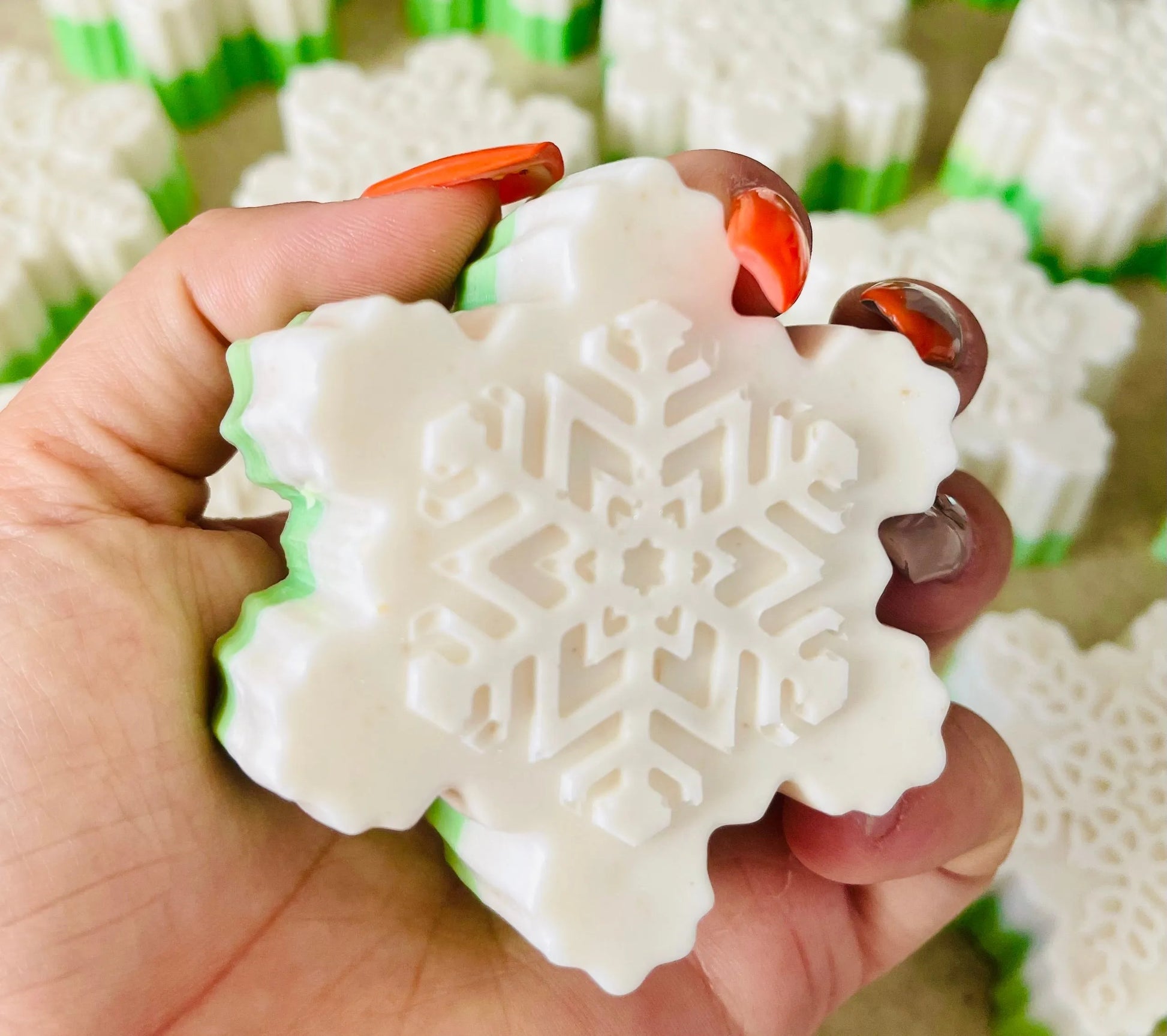 Snowflake Oatmeal Shea Soap | Natural Hand & Body Exfoliating Bar White Out