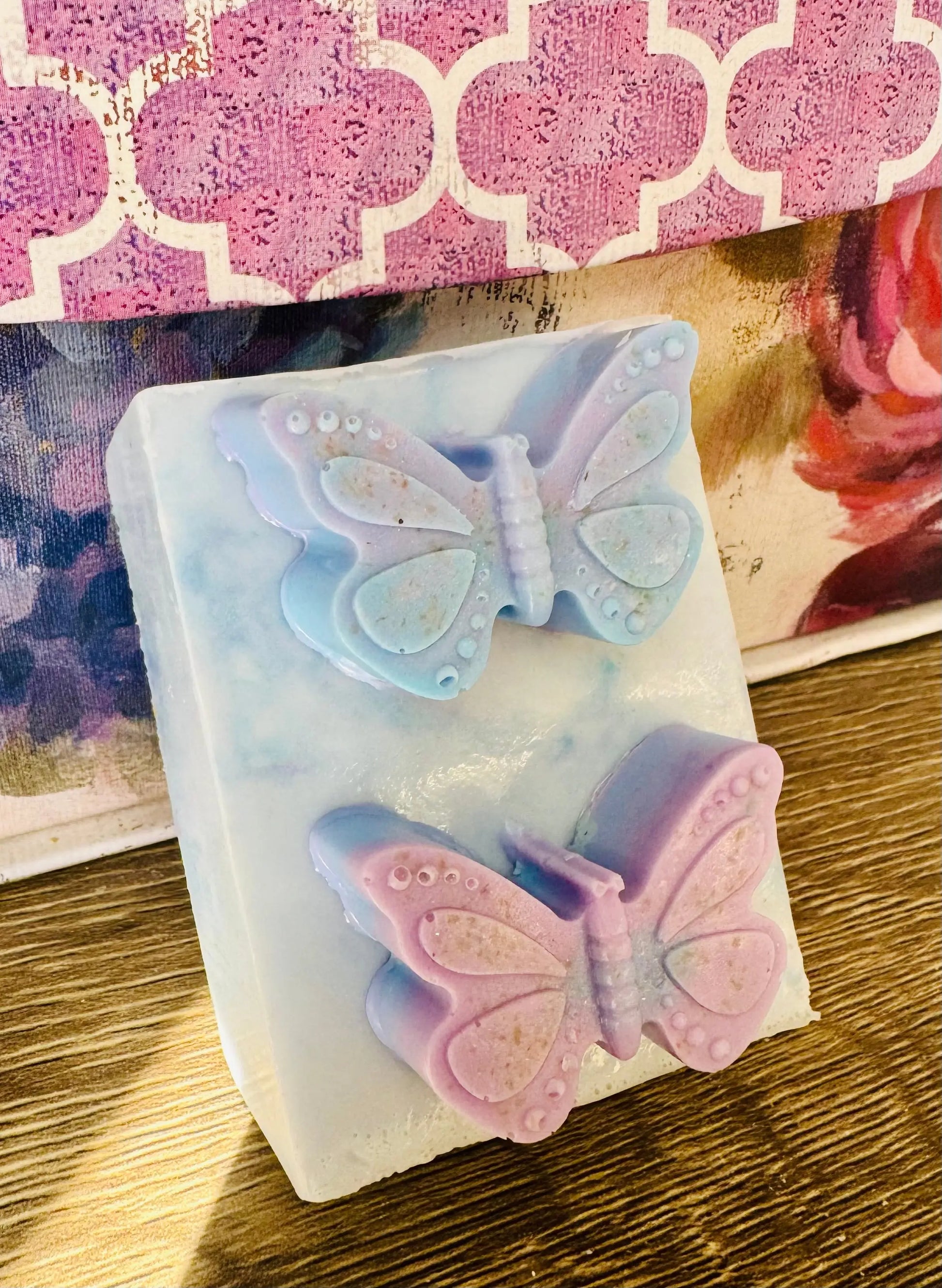 Oatmeal Shea Butter Soap | Gentle Exfoliating & Moisturizing Bar - White Out