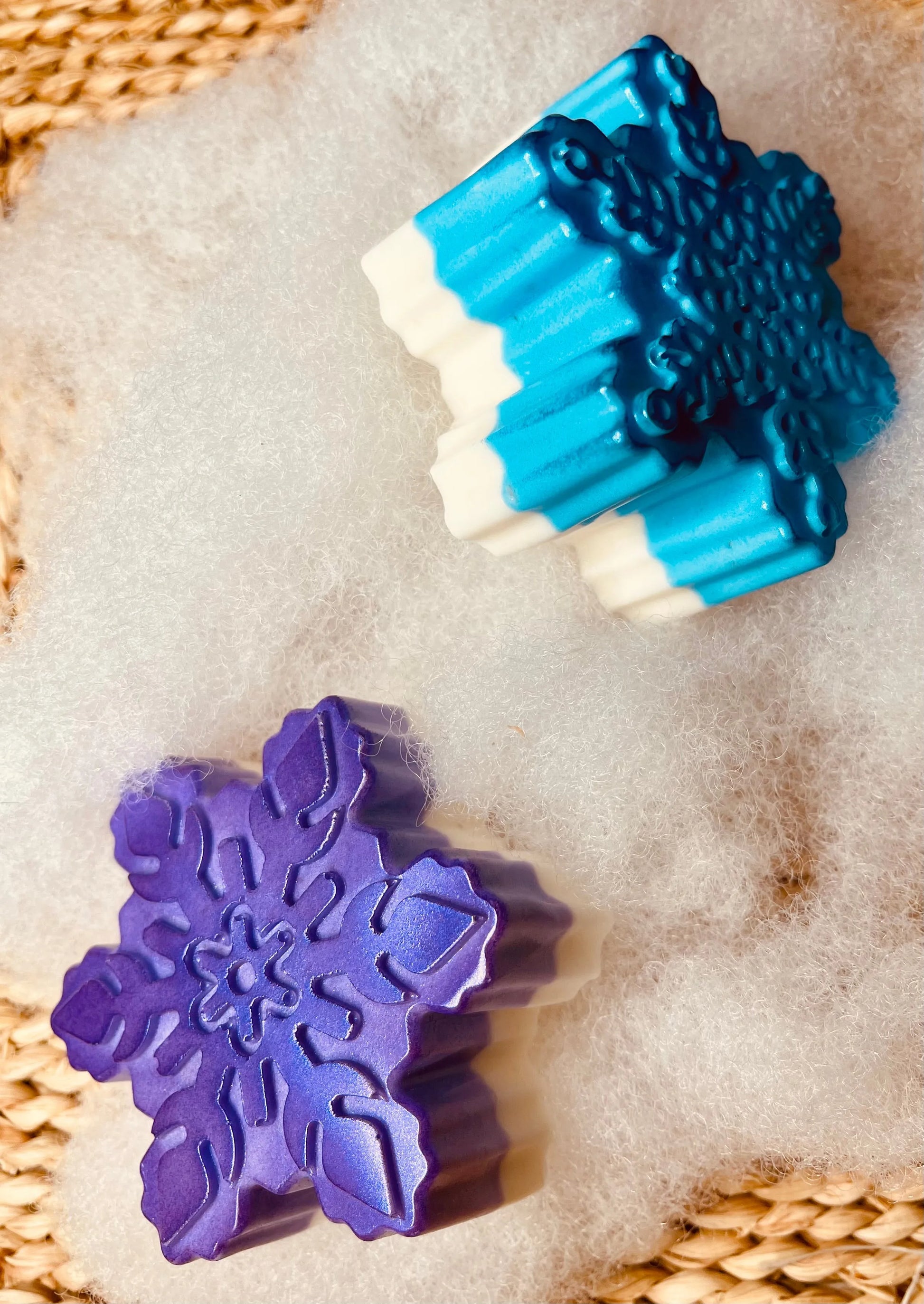 Snowflake Oatmeal Shea Soap | Natural Hand & Body Exfoliating Bar White Out
