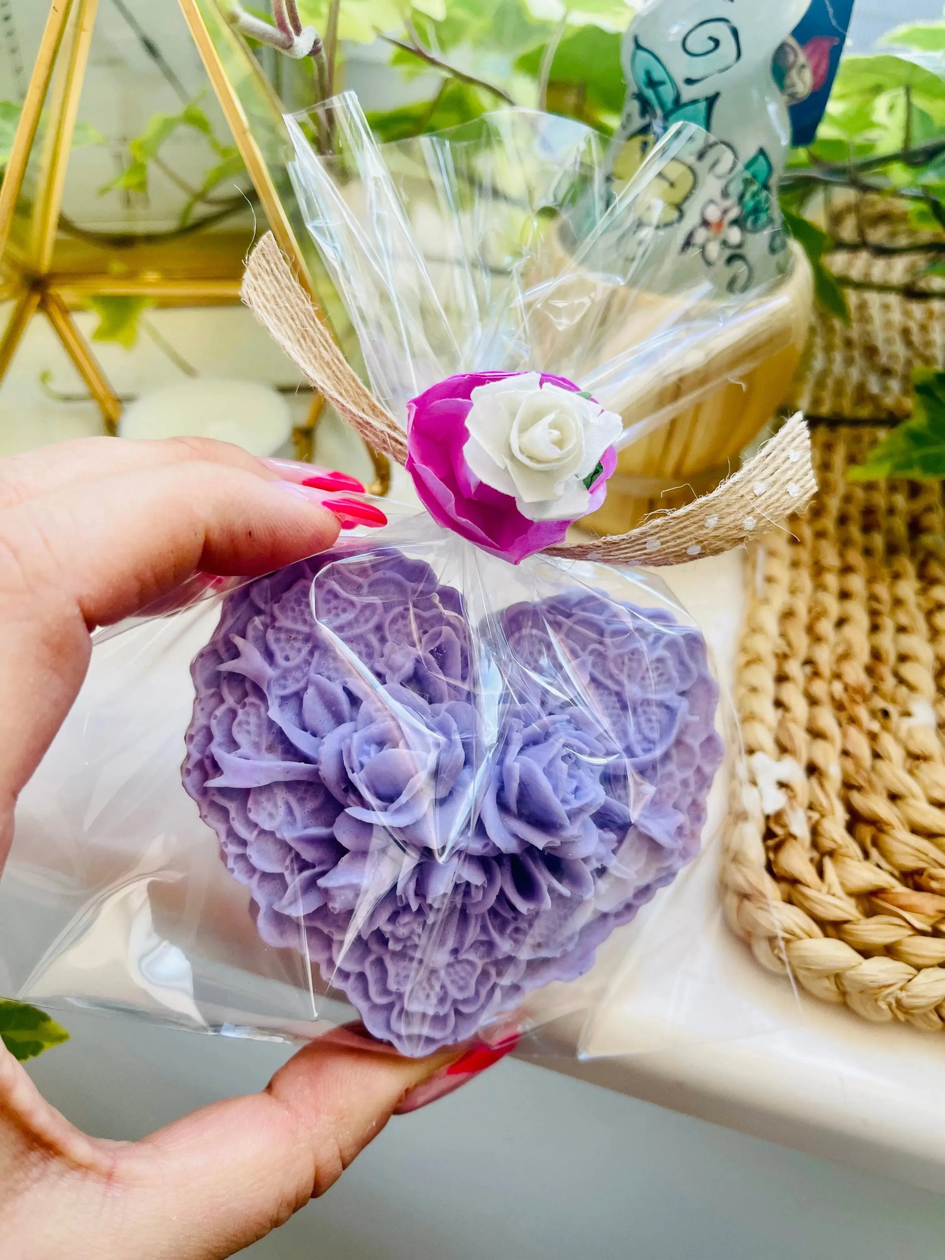 Heart-Shaped Oatmeal Shea Butter Soap | 3D Natural Hand & Body Bar White Out