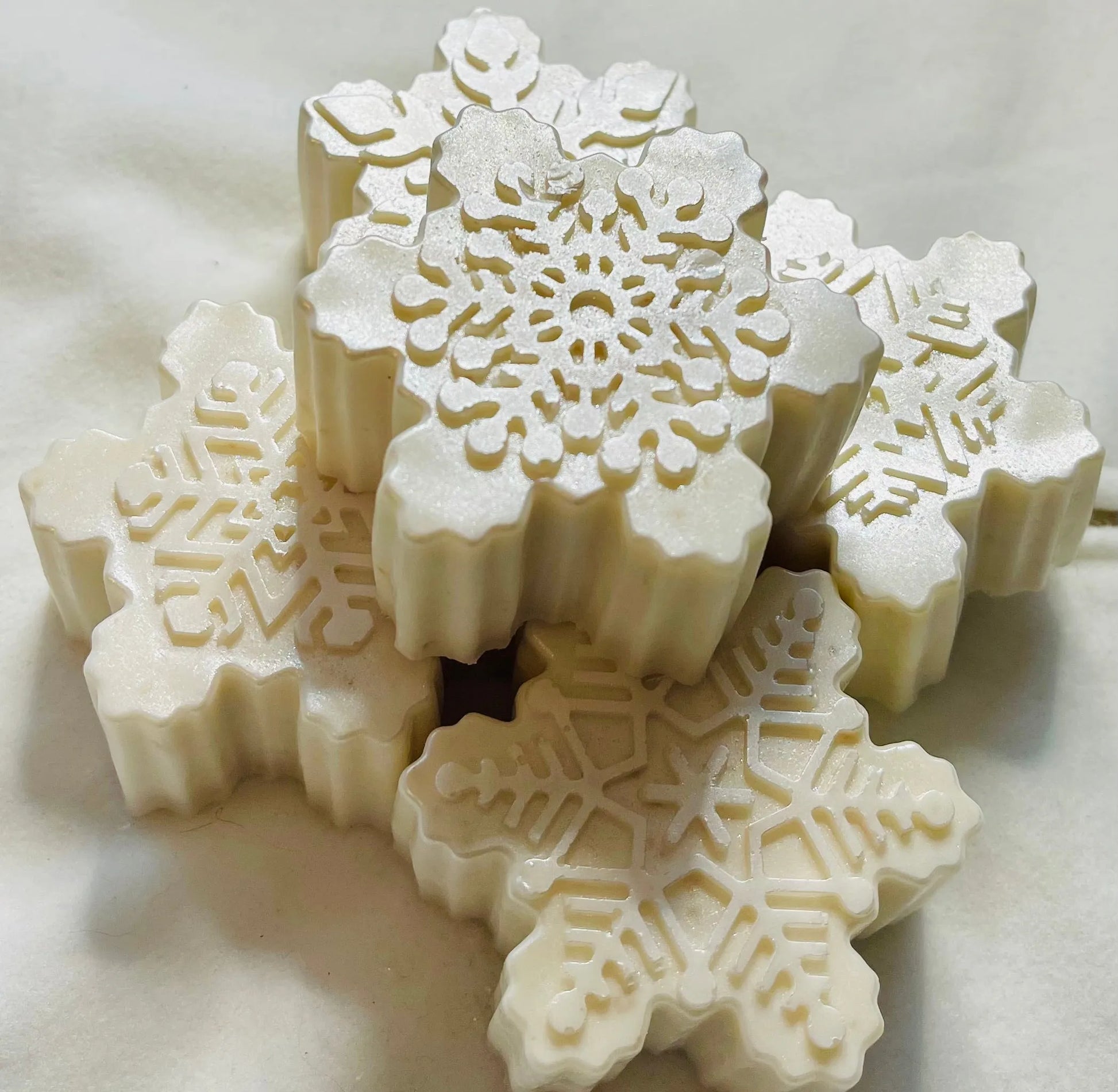 Snowflake Oatmeal Shea Soap | Natural Hand & Body Exfoliating Bar White Out
