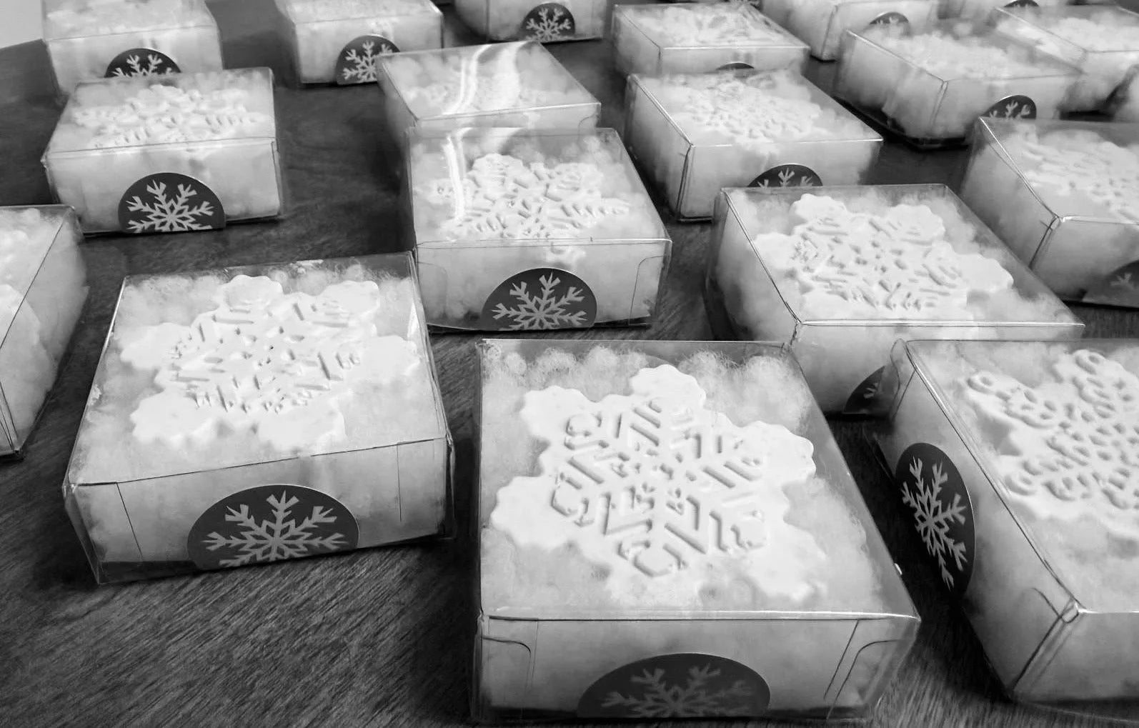 Snowflake Oatmeal Shea Soap | Natural Hand & Body Exfoliating Bar White Out