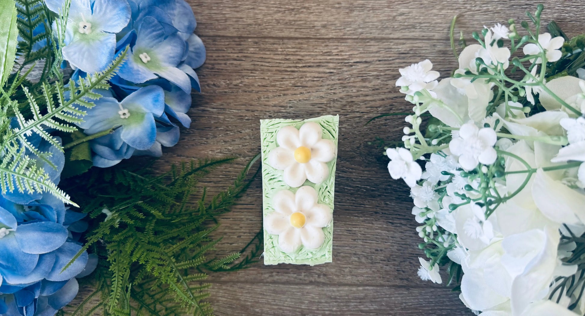 Oatmeal Shea Butter Soap | Summer Flower Hand & Body Bar White Out