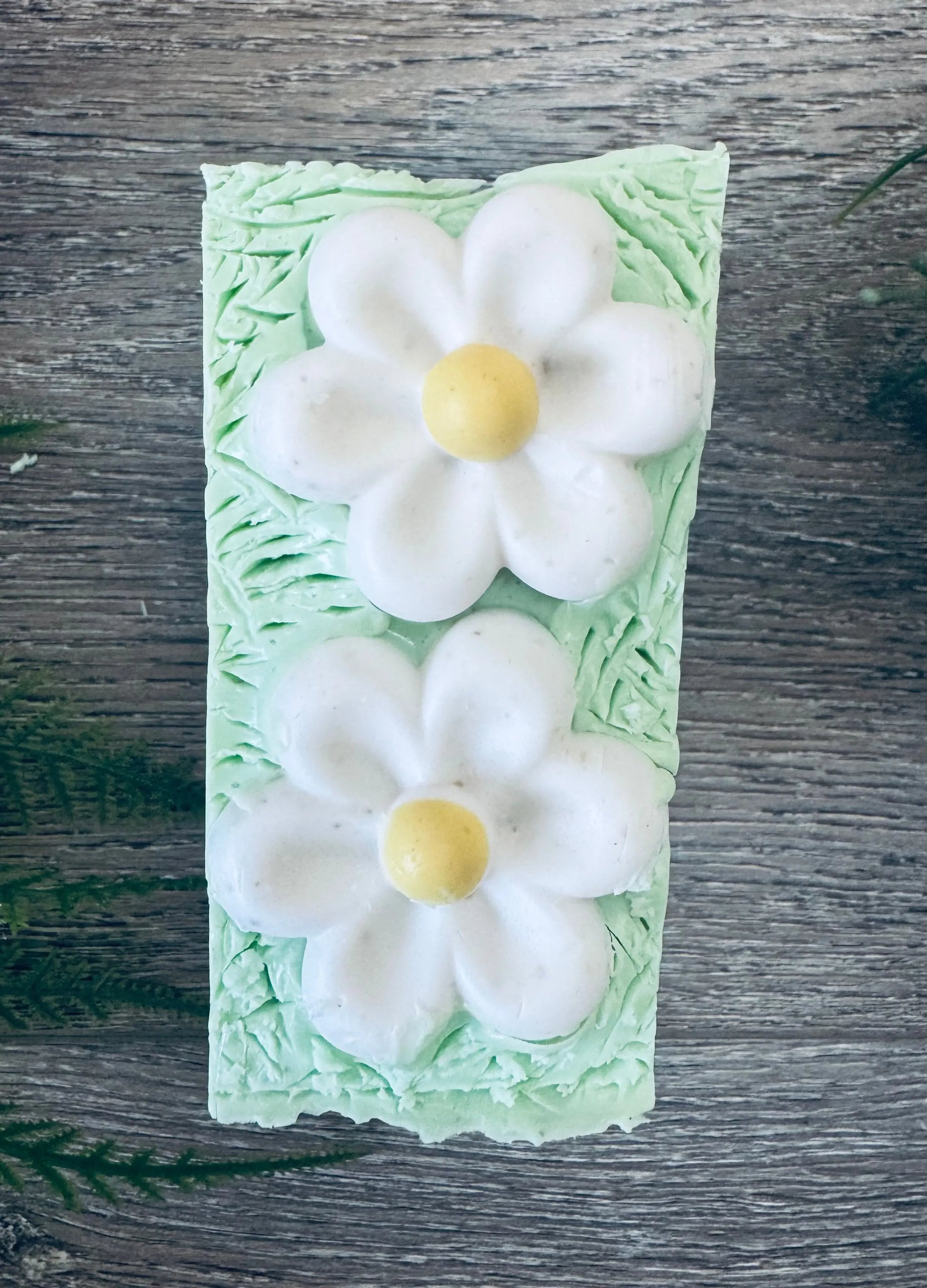 Oatmeal Shea Butter Soap | Summer Flower Hand & Body Bar White Out