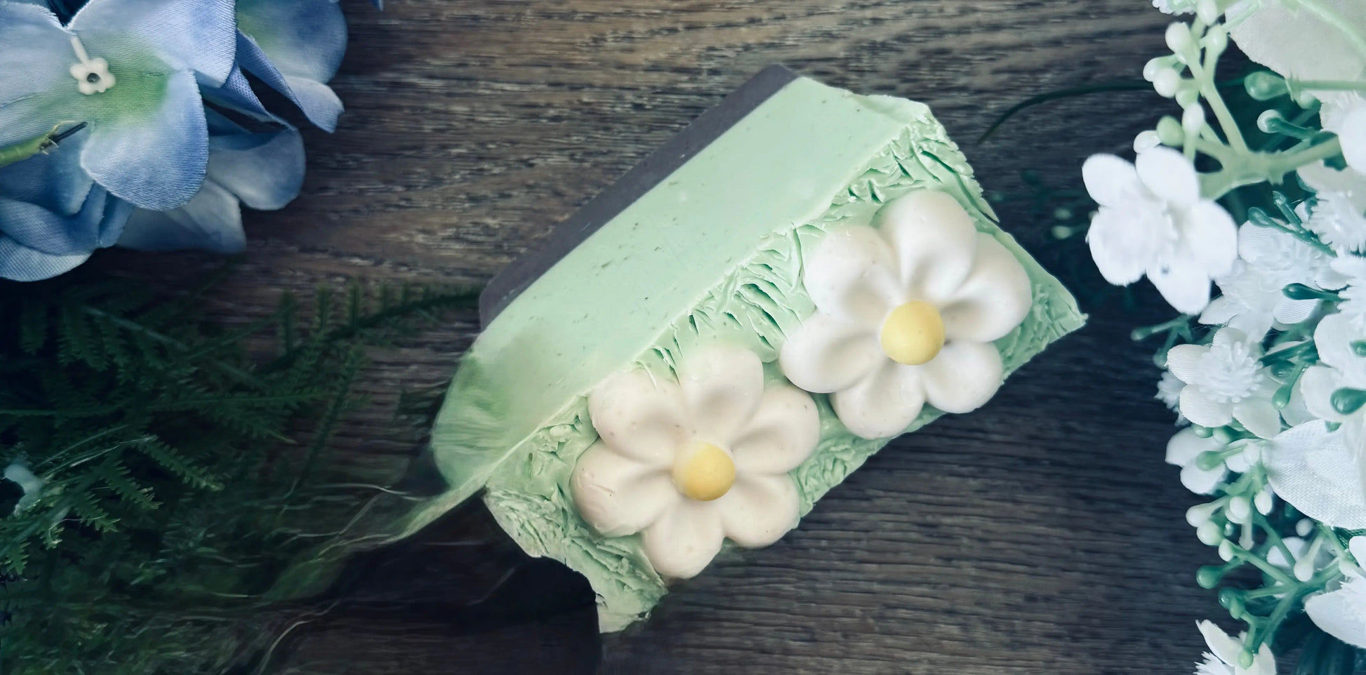 Oatmeal Shea Butter Soap | Summer Flower Hand & Body Bar White Out